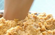 味噌をかき混ぜる